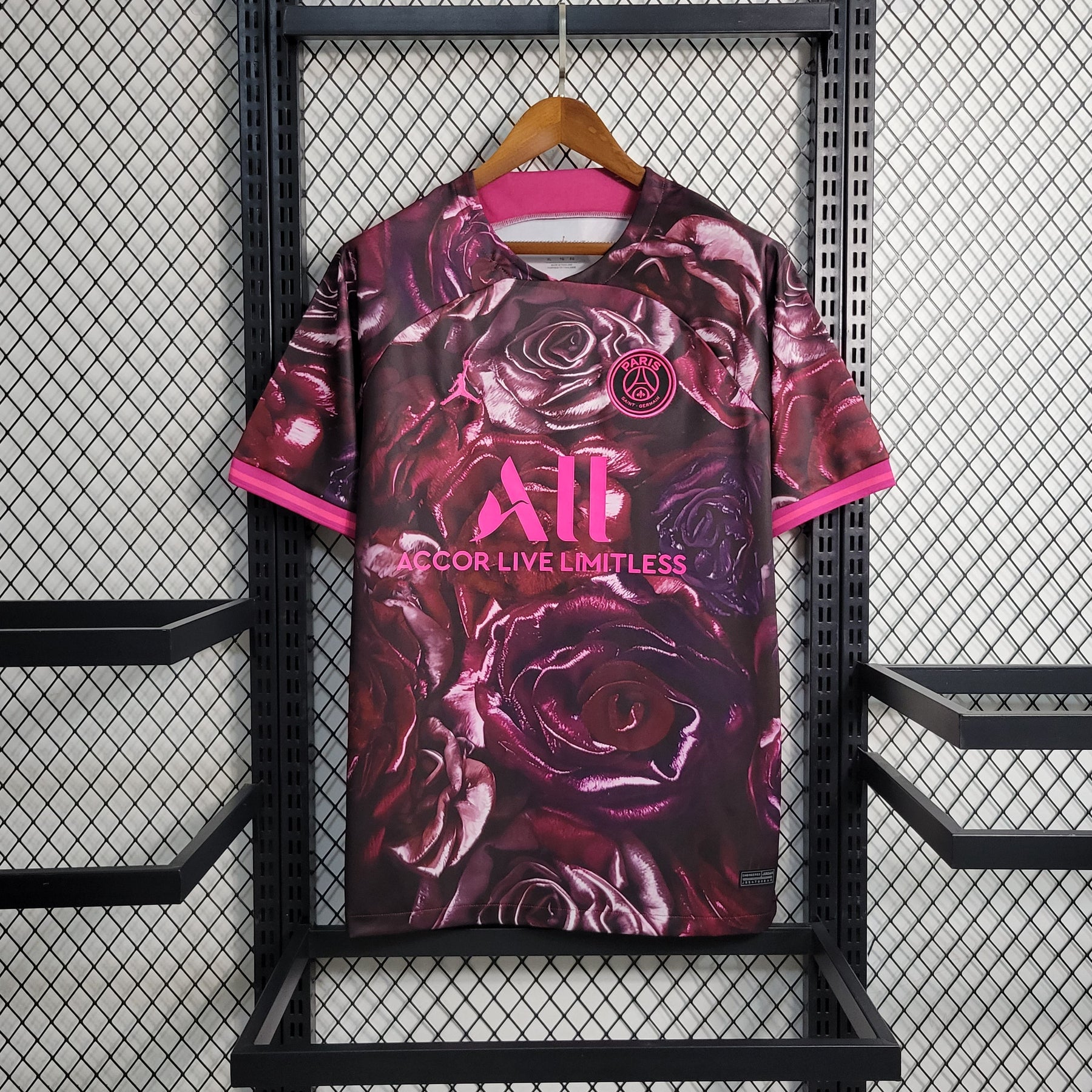 Paris  maillot concept rose 2023 2024